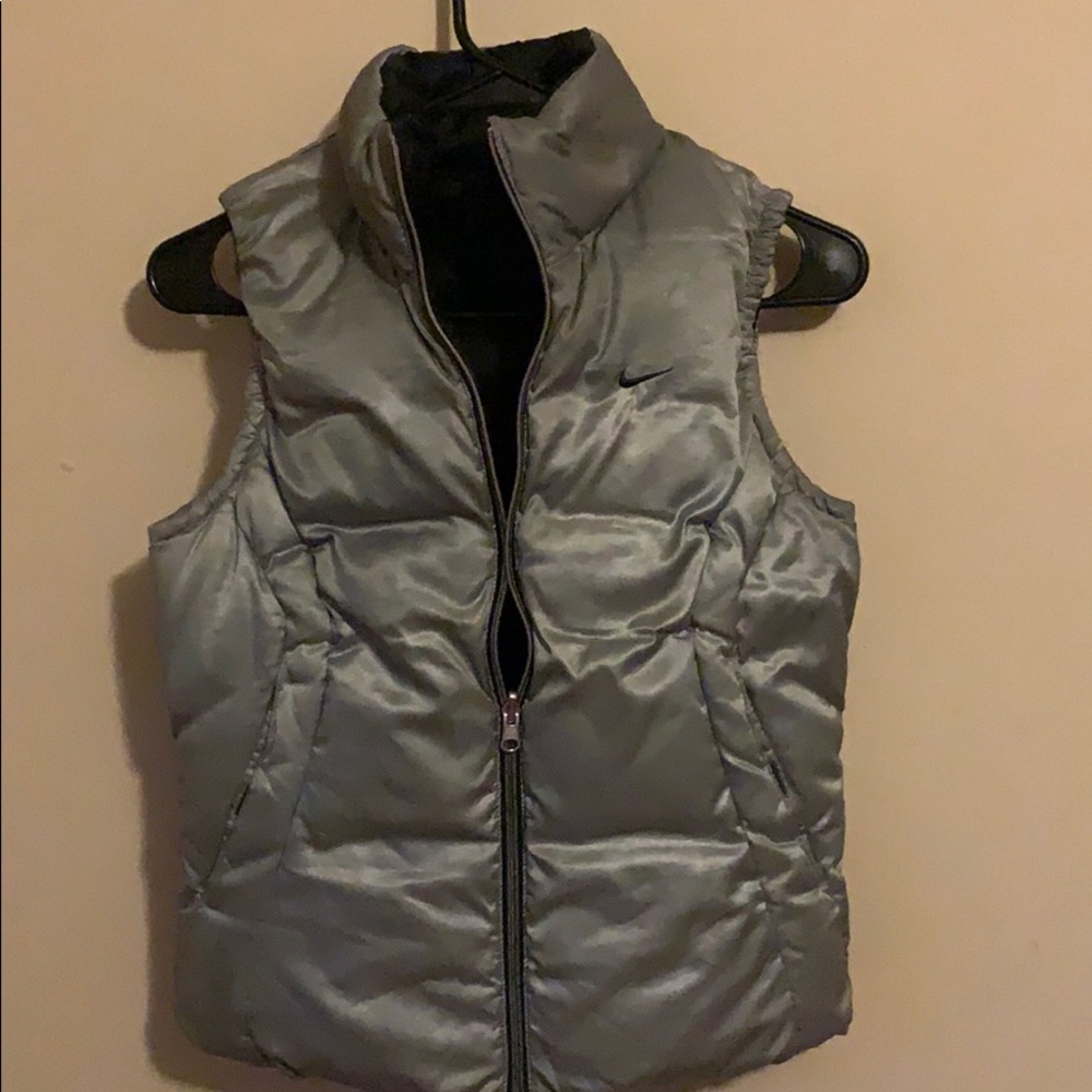 Nike Down Vest - REVERSIBLE